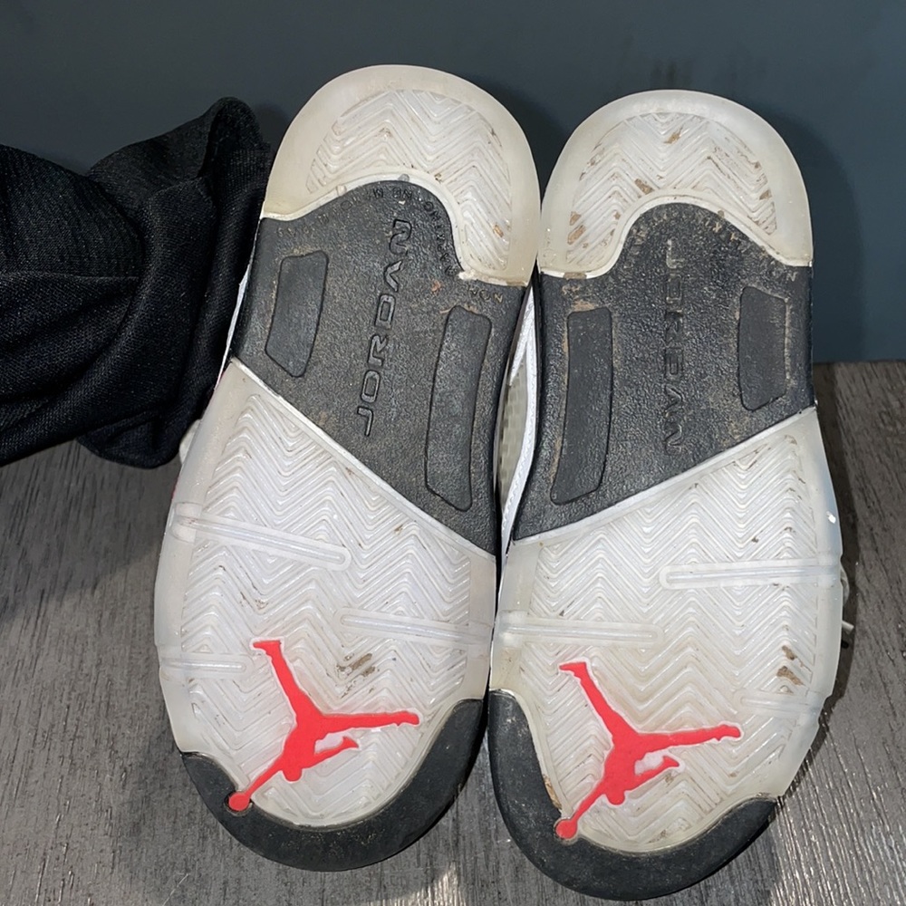 Fire Red 5s - Picture 4 of 5